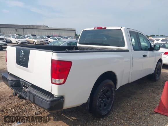 ✅ 2005 Nissan Titan XE • VIN: 1N6BA06A95N530903 • Lot: 42654753. Listed on IAAI with 133,446 mi. Free auction sales archive from the USA and detailed vehicle history report at DreamBid. Image 4.