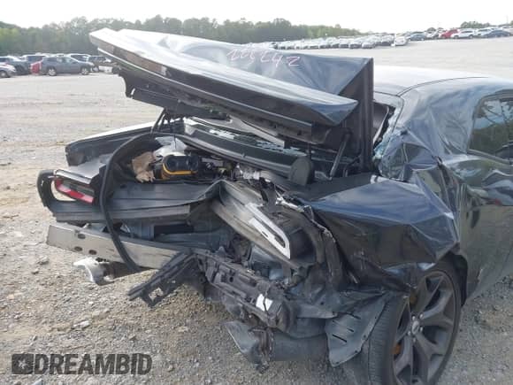 2018 Dodge Challenger R/T z VIN 2C3CDZBT2JH228242, wystawiony jako IAAI lot #43172225 z przebiegiem Nie podano mil oraz . Historia ofert i sprzedaży dostępna na DreamBid. Obrazek 6.