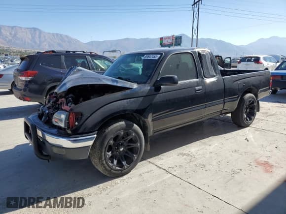 ✅ 2004 Toyota Tacoma • VIN: 5TEVL52N14Z382001 • Lot: 89647455. Listed on Copart with Not provided. Free auction sales archive from the USA and detailed vehicle history report at DreamBid. Image 1.
