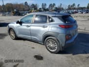 ✅ 2018 Hyundai Kona SEL • VIN: KM8K62AA6JU160688 • Лот: 77562213. Опубликован ранее на Copart с пробегом 89 332 миль. Бесплатный доступ к архиву аукционных продаж из США и подробный отчёт об истории автомобиля на DreamBid. Изображение 2.