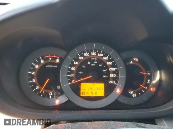 ✅ 2009 Toyota RAV4 • VIN: JTMBK33VX9D000315 • Лот: 90289485. Опубликован ранее на Copart с пробегом 261 330 миль. Бесплатный доступ к архиву аукционных продаж из США и подробный отчёт об истории автомобиля на DreamBid. Изображение 9.