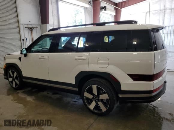 ✅ 2025 Hyundai Santa Fe Limited • VIN: 5NMP4DGL2SH147319 • Lot: 66610755. Listed on Copart with 112 mi. Free auction sales archive from the USA and detailed vehicle history report at DreamBid. Image 2.