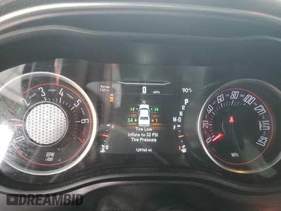 ✅ 2017 Dodge Challenger SXT • VIN: 2C3CDZAG1HH658472 • Lot: 64744274. Wystawiony na Copart z przebiegiem 129 764 mil. Bezpłatny archiwum sprzedaży aukcyjnych z USA i szczegółowy raport historii pojazdu na DreamBid. Zdjęcie 9.