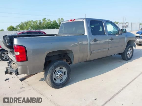 ✅ 2014 Chevrolet Silverado 2500HD LT • VIN: 1GC1CXEG2EF157527 • Lot: 43209361. Listed on IAAI with 193,310 mi. Free auction sales archive from the USA and detailed vehicle history report at DreamBid. Image 4.