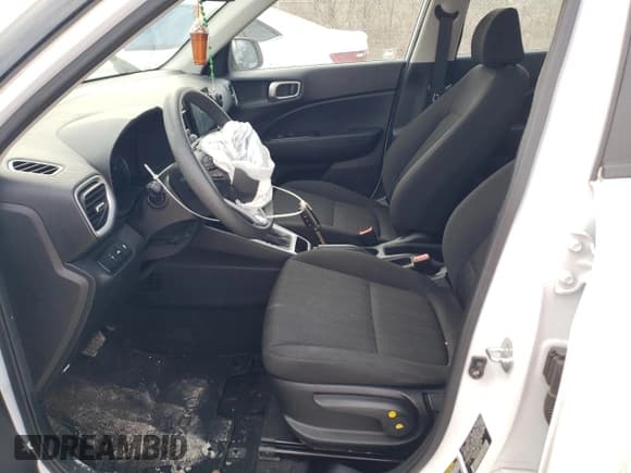 ✅ 2021 Hyundai Venue SE • VIN: KMHRB8A39MU105994 • Lot: 47218365. Listed on Copart with 45,861 mi. Free auction sales archive from the USA and detailed vehicle history report at DreamBid. Image 7.