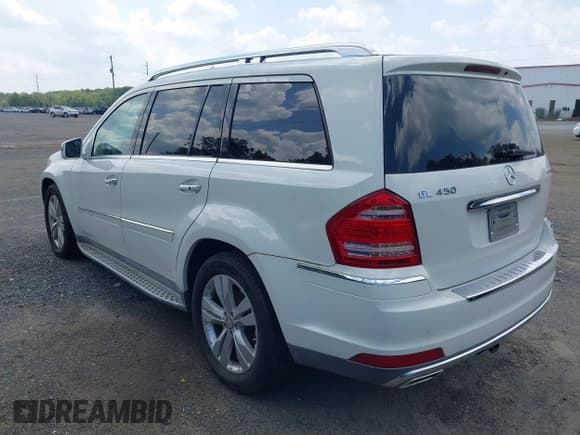 ✅ 2011 Mercedes-Benz GL 450 • VIN: 4JGBF7BE1BA635469 • Лот: 42811237. Опубликован ранее на IAAI с пробегом 83 721 миль. Бесплатный доступ к архиву аукционных продаж из США и подробный отчёт об истории автомобиля на DreamBid. Изображение 3.