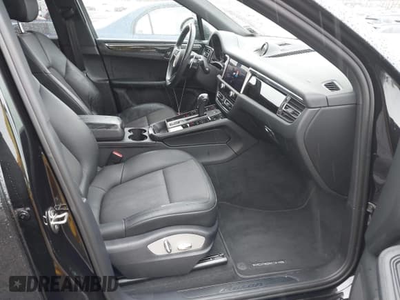 ✅ 2023 Porsche Macan • VIN: WP1AA2A56PLB18326 • Lot: 42002984. Listed on IAAI with 17,273 mi. Free auction sales archive from the USA and detailed vehicle history report at DreamBid. Image 5.