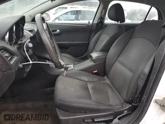 ✅ 2011 Chevrolet Malibu 1LT • VIN: 1G1ZC5E19BF192377 • Lot: 84024984. Listed on Copart with 124,157 mi. Free auction sales archive from the USA and detailed vehicle history report at DreamBid. Image 7.