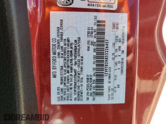 ✅ 2005 Ford Mustang GT Deluxe • VIN: 1ZVFT82H855226457 • Лот: 86697535. Опубликован ранее на Copart с пробегом 116 234 миль. Бесплатный доступ к архиву аукционных продаж из США и подробный отчёт об истории автомобиля на DreamBid. Изображение 13.