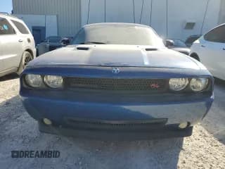 ✅ 2009 Dodge Challenger R/T • VIN: 2B3LJ54T79H641202 • Lot: 82033054. Wystawiony na Copart z przebiegiem 121 919 mil. Bezpłatny archiwum sprzedaży aukcyjnych z USA i szczegółowy raport historii pojazdu na DreamBid. Zdjęcie 5.