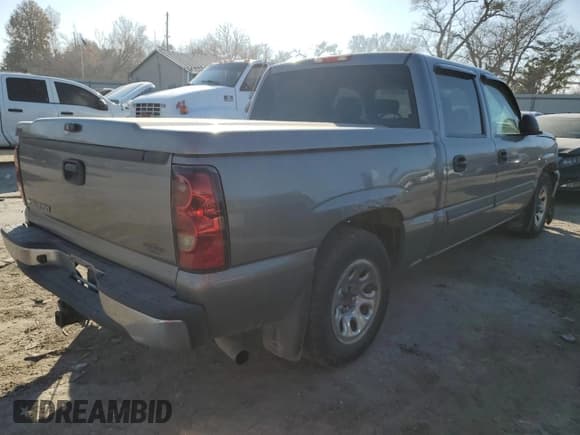 ✅ 2007 Chevrolet Silverado 1500 LT2 • VIN: 2GCEC13Z471180871 • Lot: 82890914. Listed on Copart with 132,342 mi. Free auction sales archive from the USA and detailed vehicle history report at DreamBid. Image 3.