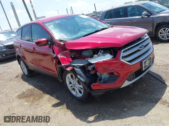 ✅ 2017 Ford Escape SE • VIN: 1FMCU9GD2HUD27367 • Lot: 42266185. Wystawiony na IAAI z przebiegiem 108 575 mil. Bezpłatny archiwum sprzedaży aukcyjnych z USA i szczegółowy raport historii pojazdu na DreamBid. Zdjęcie 1.