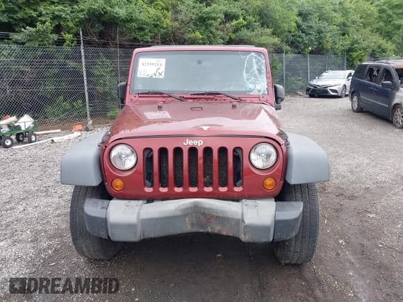 ✅ 2008 Jeep Wrangler Unlimited X • VIN: 1J4GA39138L529925 • Lot: 42359214. Listed on IAAI with 147,368 mi. Free auction sales archive from the USA and detailed vehicle history report at DreamBid. Image 17.