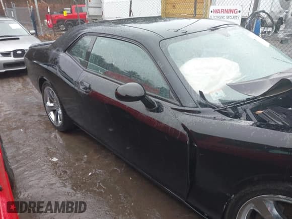 ✅ 2014 Dodge Challenger R/T Classic • VIN: 2C3CDYBT9EH294240 • Lot: 41460877. Wystawiony na IAAI z przebiegiem Nie podano. Bezpłatny archiwum sprzedaży aukcyjnych z USA i szczegółowy raport historii pojazdu na DreamBid. Zdjęcie 13.