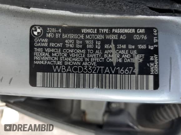 1996 BMW 3 Series z VIN WBACD3327TAV16674, wystawiony jako Copart lot #67942865 z przebiegiem 261 991 mil mil oraz Szkoda całkowita • Salvage title. Historia ofert i sprzedaży dostępna na DreamBid. Obrazek 12.