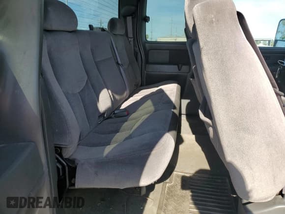 ✅ 2006 GMC Sierra 1500 • VIN: 1GTHC29D26E290202 • Lot: 62507155. Wystawiony na Copart z przebiegiem 201 161 mil. Bezpłatny archiwum sprzedaży aukcyjnych z USA i szczegółowy raport historii pojazdu na DreamBid. Zdjęcie 10.