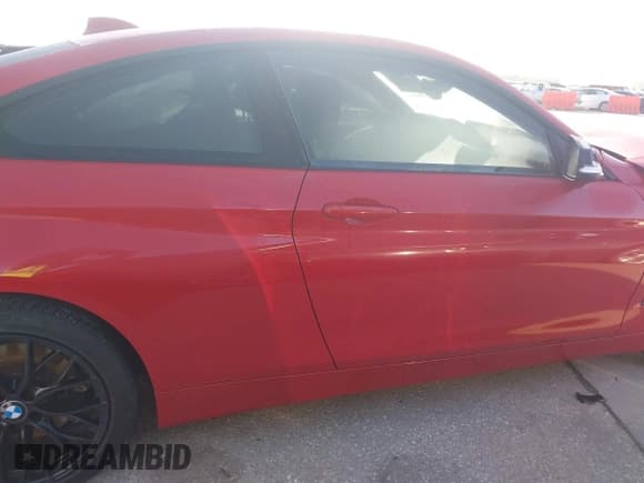 ✅ 2014 BMW 4 Series 435i xDrive • VIN: WBA3R5C51EK188432 • Lot: 41981417. Wystawiony na IAAI z przebiegiem 77 626 mil. Bezpłatny archiwum sprzedaży aukcyjnych z USA i szczegółowy raport historii pojazdu na DreamBid. Zdjęcie 13.