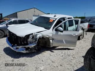 ✅ 2018 Chevrolet Silverado 1500 LT • VIN: 1GCVKREC1JZ328046 • Лот: 56652534. Опубликован ранее на Copart с пробегом 190 683 миль. Бесплатный доступ к архиву аукционных продаж из США и подробный отчёт об истории автомобиля на DreamBid. Изображение 1.