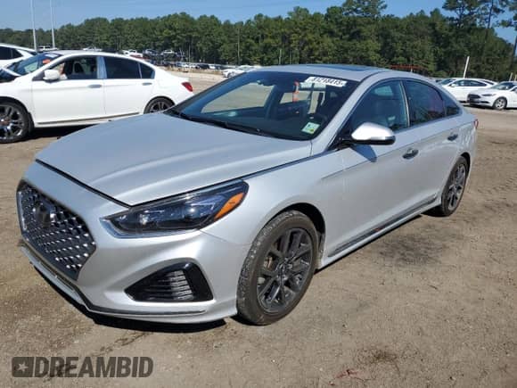 2018 Hyundai Sonata Limited with VIN 5NPE34AB8JH625674, listed as a Copart auction lot 81218415 with 88,094 mi miles and Salvage title. Bid and sale history available at DreamBid. Image 1.