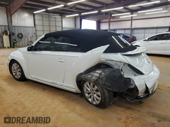 ✅ 2018 Volkswagen Beetle S • VIN: 3VW5DAATXJM512806 • Lot: 84728075. Listed on Copart with 139,574 mi. Free auction sales archive from the USA and detailed vehicle history report at DreamBid. Image 2.