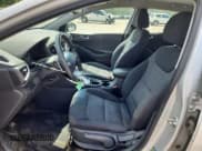 ✅ 2019 Hyundai Ioniq • VIN: KMHC65LD9KU145665 • Lot: 63315745. Wystawiony na Copart z przebiegiem 150 053 mil. Bezpłatny archiwum sprzedaży aukcyjnych z USA i szczegółowy raport historii pojazdu na DreamBid. Zdjęcie 7.