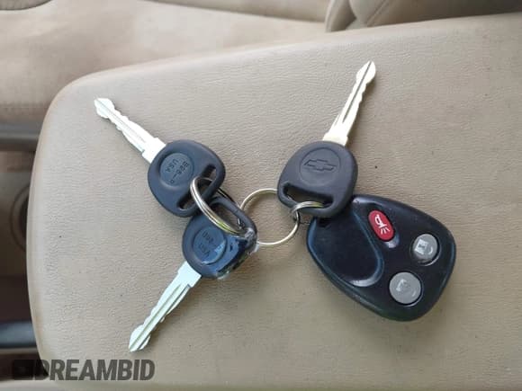 ✅ 2006 Chevrolet Equinox LS • VIN: 2CNDL23F066176790 • Лот: 42265083. Опубликован ранее на IAAI с пробегом 214 518 миль. Бесплатный доступ к архиву аукционных продаж из США и подробный отчёт об истории автомобиля на DreamBid. Изображение 11.