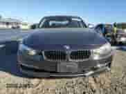 2013 BMW 3 Series 328i с VIN WBA3C1C51DF437409, выставлен на аукционе Copart как лот 90362105 с пробегом 139 830 миль миль и Списание • Salvage title. История ставок и продаж доступна на DreamBid. Изображение 5.