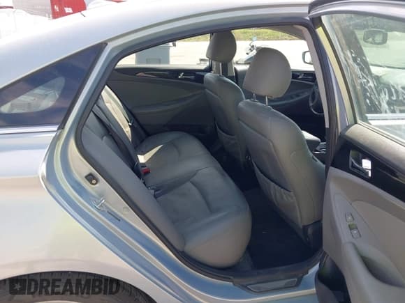 ✅ 2011 Hyundai Sonata Limited • VIN: 5NPEC4AC0BH287150 • Лот: 43195868. Опубликован ранее на IAAI с пробегом 154 780 миль. Бесплатный доступ к архиву аукционных продаж из США и подробный отчёт об истории автомобиля на DreamBid. Изображение 8.