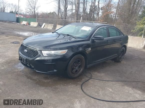 ✅ 2013 Ford Police Interceptor • VIN: 1FAHP2M84DG123541 • Lot: 41604935. Wystawiony na IAAI z przebiegiem Nie podano. Bezpłatny archiwum sprzedaży aukcyjnych z USA i szczegółowy raport historii pojazdu na DreamBid. Zdjęcie 2.