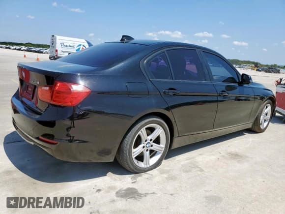 ✅ 2015 BMW 3 Series 328d • VIN: WBA3D3C50FK158343 • Lot: 60941505. Wystawiony na Copart z przebiegiem 151 970 mil. Bezpłatny archiwum sprzedaży aukcyjnych z USA i szczegółowy raport historii pojazdu na DreamBid. Zdjęcie 3.