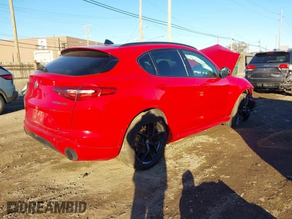 ✅ 2020 Alfa Romeo Stelvio Sport • VIN: ZASPAKAN8L7C87219 • Лот: 40842412. Опубликован ранее на IAAI с пробегом Не указан. Бесплатный доступ к архиву аукционных продаж из США и подробный отчёт об истории автомобиля на DreamBid. Изображение 4.