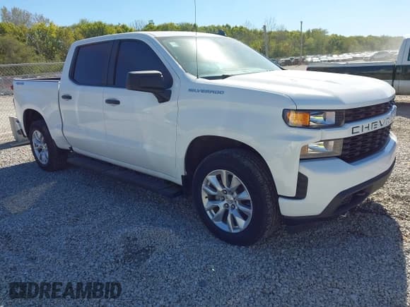 ✅ 2020 Chevrolet Silverado 1500 Custom • VIN: 1GCPYBEH4LZ110096 • Lot: 43433553. Wystawiony na IAAI z przebiegiem 129 363 mil. Bezpłatny archiwum sprzedaży aukcyjnych z USA i szczegółowy raport historii pojazdu na DreamBid. Zdjęcie 1.