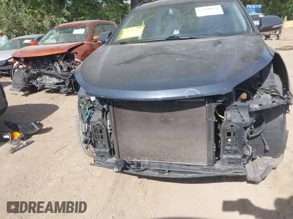 2017 Hyundai Santa Fe SE с VIN KM8SN4HF6HU185987, выставлен на аукционе IAAI как лот 43360620 с пробегом 119 304 миль миль и . История ставок и продаж доступна на DreamBid. Изображение 6.