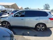 ✅ 2015 Nissan Pathfinder SV • VIN: 5N1AR2MN6FC640289 • Lot: 43030340. Listed on IAAI with 215,980 mi. Free auction sales archive from the USA and detailed vehicle history report at DreamBid. Image 14.