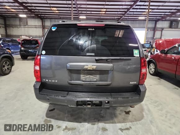✅ 2010 Chevrolet Tahoe LT • VIN: 1GNUCBE08AR240592 • Lot: 85516615. Listed on Copart with 194,537 mi. Free auction sales archive from the USA and detailed vehicle history report at DreamBid. Image 6.