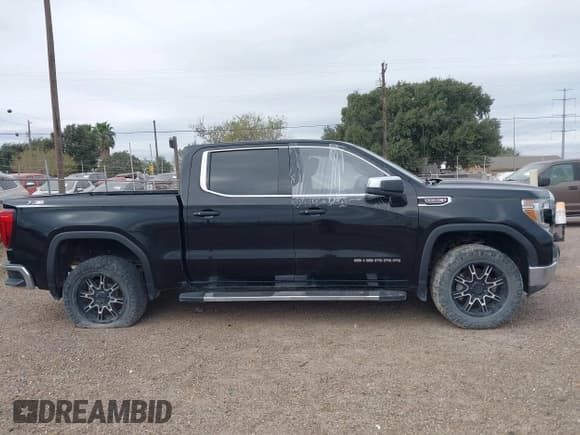 ✅ 2020 GMC Sierra 1500 SLE • VIN: 3GTU9BED3LG225804 • Лот: 40966410. Опубликован ранее на IAAI с пробегом 45 000 миль. Бесплатный доступ к архиву аукционных продаж из США и подробный отчёт об истории автомобиля на DreamBid. Изображение 13.