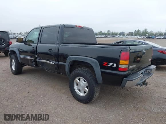 ✅ 2004 GMC Sierra 1500 SLE • VIN: 2GTEK13T641397008 • Лот: 42479122. Опубликован ранее на IAAI с пробегом 92 610 миль. Бесплатный доступ к архиву аукционных продаж из США и подробный отчёт об истории автомобиля на DreamBid. Изображение 3.