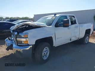 2019 Chevrolet Silverado 2500HD LT z VIN 2GC2KSEG7K1181898, wystawiony jako IAAI lot #43437038 z przebiegiem 129 363 mil mil oraz . Historia ofert i sprzedaży dostępna na DreamBid. Obrazek 2.