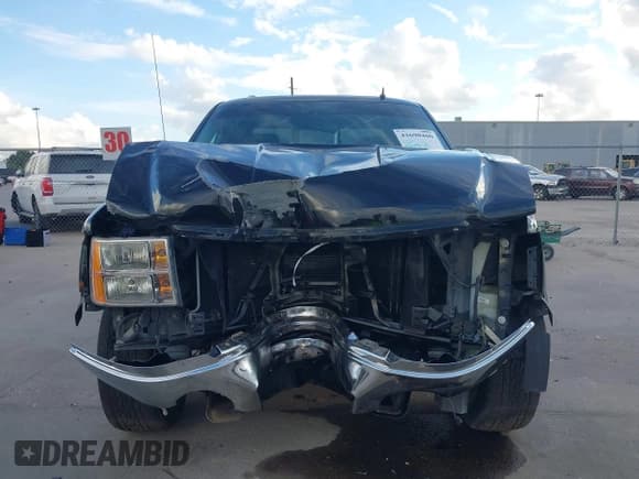 ✅ 2011 GMC Sierra 1500 SLE • VIN: 1GTR1VE03BZ207510 • Lot: 43690460. Wystawiony na IAAI z przebiegiem 279 015 mil. Bezpłatny archiwum sprzedaży aukcyjnych z USA i szczegółowy raport historii pojazdu na DreamBid. Zdjęcie 6.