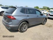 ✅ 2022 Volkswagen Tiguan SE • VIN: 3VV2B7AX3NM081119 • Lot: 67534515. Wystawiony na Copart z przebiegiem 60 174 mil. Bezpłatny archiwum sprzedaży aukcyjnych z USA i szczegółowy raport historii pojazdu na DreamBid. Zdjęcie 3.