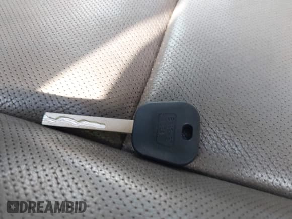 ✅ 2015 Chevrolet Silverado 1500 LTZ • VIN: 3GCUKSEC3FG325336 • Лот: 42412704. Опубликован ранее на IAAI с пробегом 256 838 миль. Бесплатный доступ к архиву аукционных продаж из США и подробный отчёт об истории автомобиля на DreamBid. Изображение 11.