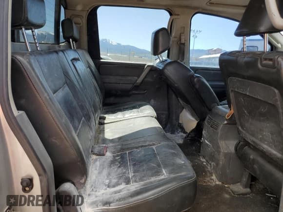 ✅ 2005 Nissan Titan LE • VIN: 1N6AA07B75N562624 • Лот: 57983455. Опубликован ранее на Copart с пробегом 262 135 миль. Бесплатный доступ к архиву аукционных продаж из США и подробный отчёт об истории автомобиля на DreamBid. Изображение 10.