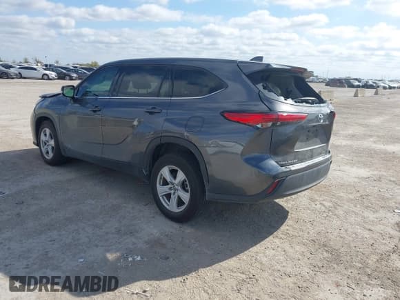 ✅ 2020 Toyota Highlander L • VIN: 5TDCZRAH7LS003183 • Lot: 43681531. Listed on IAAI with 49,981 mi. Free auction sales archive from the USA and detailed vehicle history report at DreamBid. Image 3.
