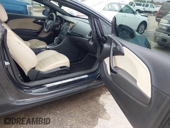 ✅ 2016 Buick Cascada Premium • VIN: W04WT3N58GG117229 • Lot: 43769638. Listed on IAAI with 87,303 mi. Free auction sales archive from the USA and detailed vehicle history report at DreamBid. Image 5.
