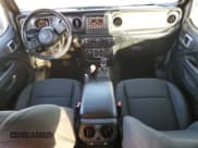 ✅ 2021 Jeep Wrangler Unlimited Willys • VIN: 1C4HJXDM6MW731668 • Lot: 86406244. Wystawiony na Copart z przebiegiem 73 414 mil. Bezpłatny archiwum sprzedaży aukcyjnych z USA i szczegółowy raport historii pojazdu na DreamBid. Zdjęcie 8.