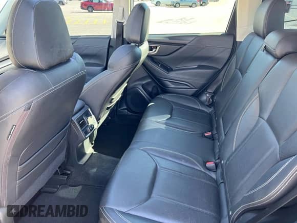 2020 Subaru Forester Limited z VIN JF2SKASC1LH526483, wystawiony jako Copart lot #91296095 z przebiegiem 127 500 mil mil oraz Czysty tytuł • Clean title. Historia ofert i sprzedaży dostępna na DreamBid. Obrazek 6.