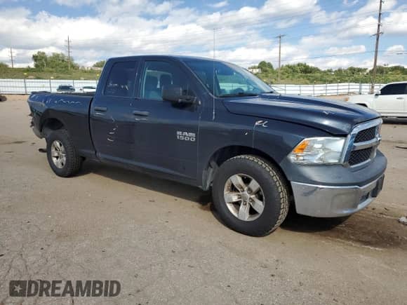 2018 Ram 1500 Tradesman z VIN 1C6RR6FG0JS299202, wystawiony jako Copart lot #81694485 z przebiegiem 151 868 mil mil oraz Szkoda całkowita • Salvage title. Historia ofert i sprzedaży dostępna na DreamBid. Obrazek 4.