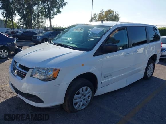 ✅ 2017 Dodge Grand Caravan SE • VIN: 2C7WDGBG7HR738822 • Lot: 43608492. Wystawiony na IAAI z przebiegiem 66 478 mil. Bezpłatny archiwum sprzedaży aukcyjnych z USA i szczegółowy raport historii pojazdu na DreamBid. Zdjęcie 2.