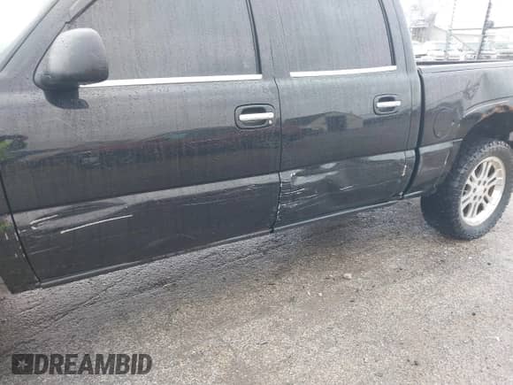 2006 Chevrolet Silverado 1500 LT1 с VIN 2GCEK13Z261356091, выставлен на аукционе IAAI как лот 41734558 с пробегом 247 209 миль миль и . История ставок и продаж доступна на DreamBid. Изображение 6.