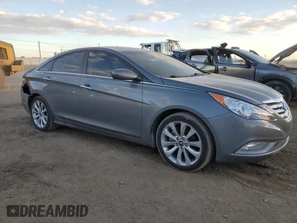 ✅ 2013 Hyundai Sonata SE • VIN: 5NPEC4AC3DH768335 • Лот: 90243145. Опубликован ранее на Copart с пробегом 131 241 миль. Бесплатный доступ к архиву аукционных продаж из США и подробный отчёт об истории автомобиля на DreamBid. Изображение 4.